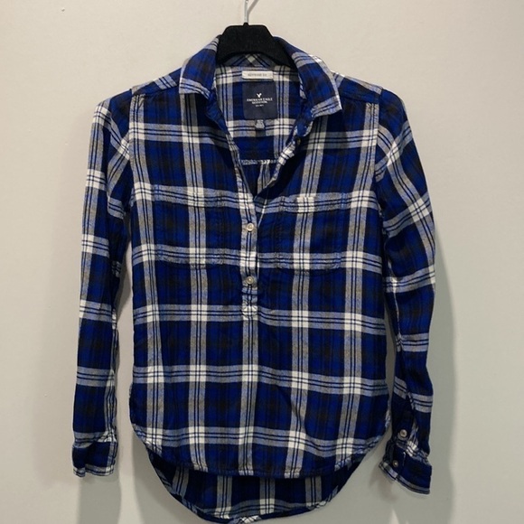 AMERICAN Eagle Blue Plaid Boyfriend Fit Button Down Shirt - Picture 3 of 15
